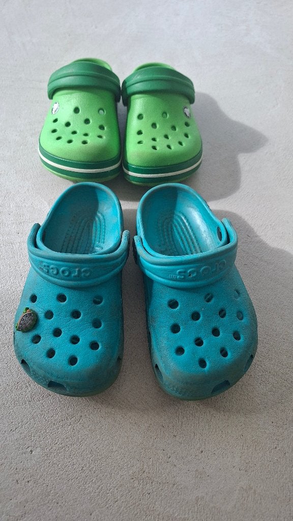 Crocs voor kinderen. 4€/paar, Ophalen, Gebruikt, Crocs, Jongen of Meisje