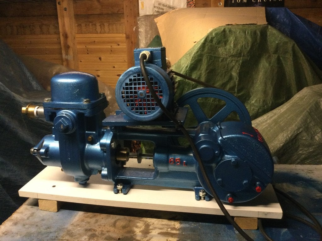 Zuigerwaterpomp. Callens.  65 R, Jardin & Terrasse, Enlèvement, Utilisé, Électrique, Pompe d'appoint