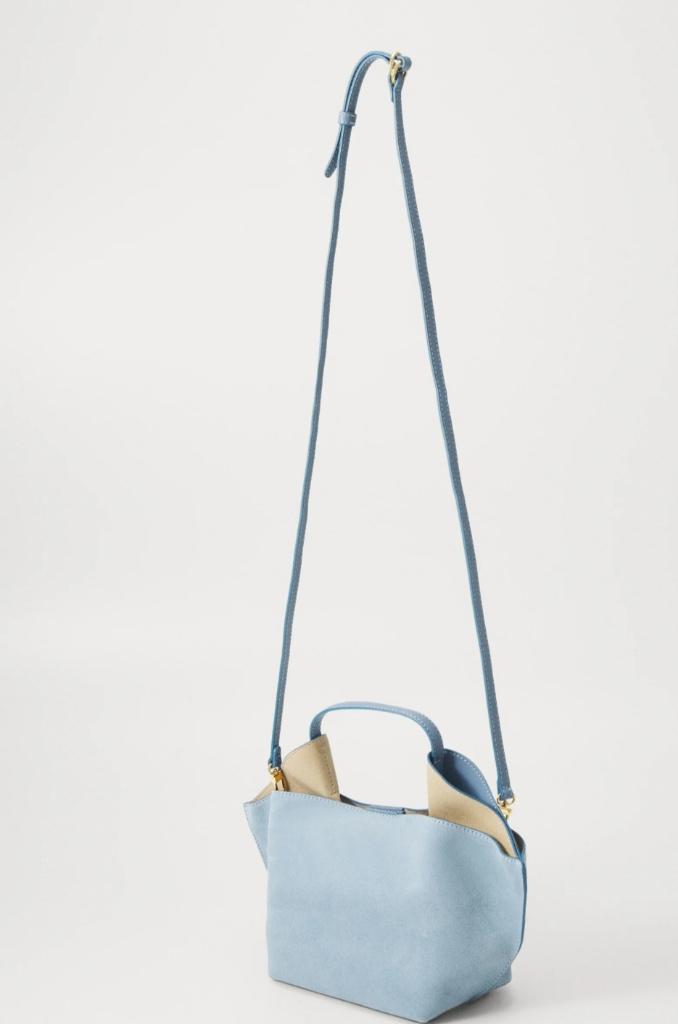 REE PROJECTS; lichtblauwe lederen tas., Enlèvement ou Envoi, Utilisé, Bleu, Sac à bandoulière