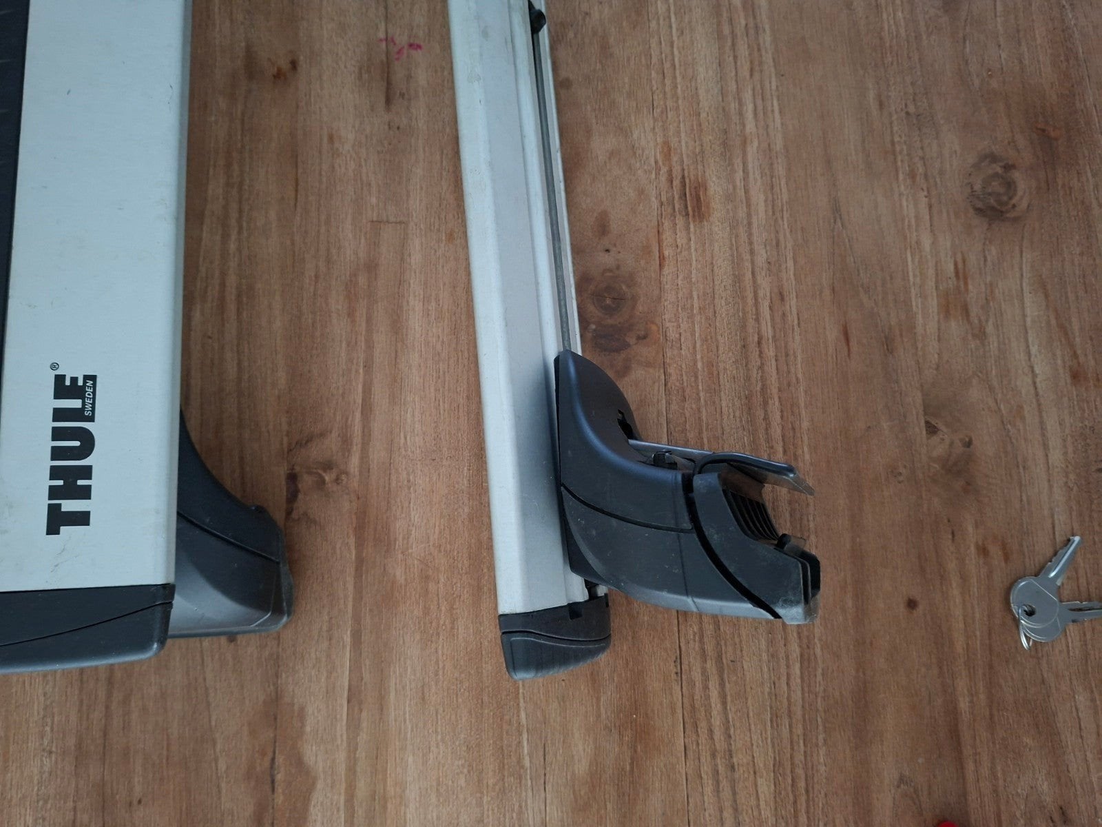 Rail encastré universel Thule Wingbar evo et rails de toit f, Enlèvement