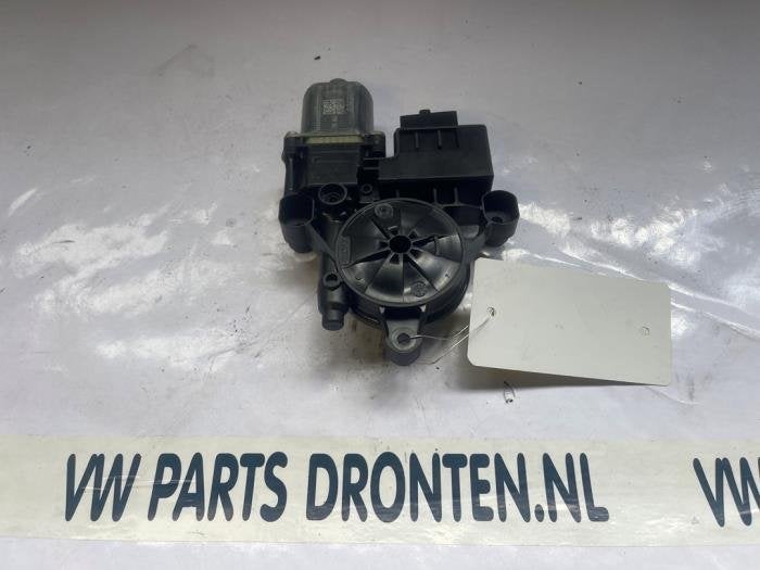 Moteur de vitre portière d'un Volkswagen T-Roc, Autos : Pièces & Accessoires, Volkswagen, -, 3 mois de garantie, Utilisé
