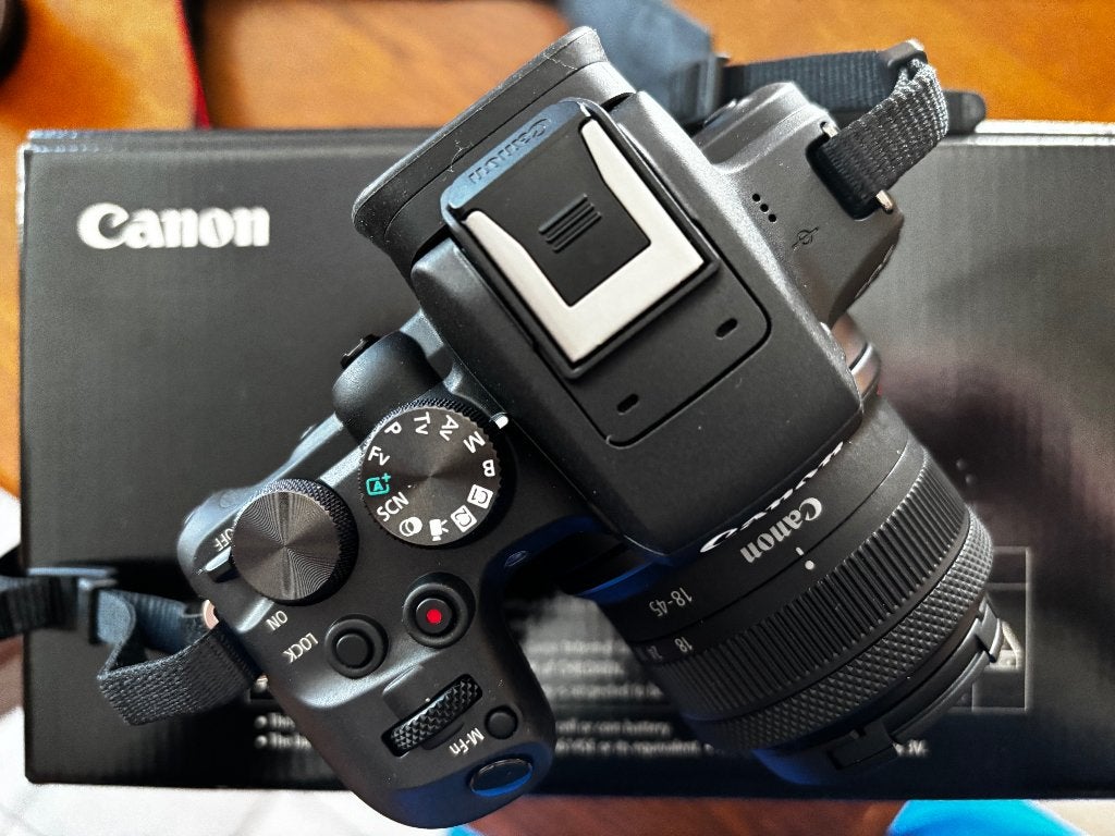 Canon R10 +18-45 mm lens+Cullmann-tas kopen 01/09/2026, Ophalen, Canon, Zo goed als nieuw, 24 megapixels