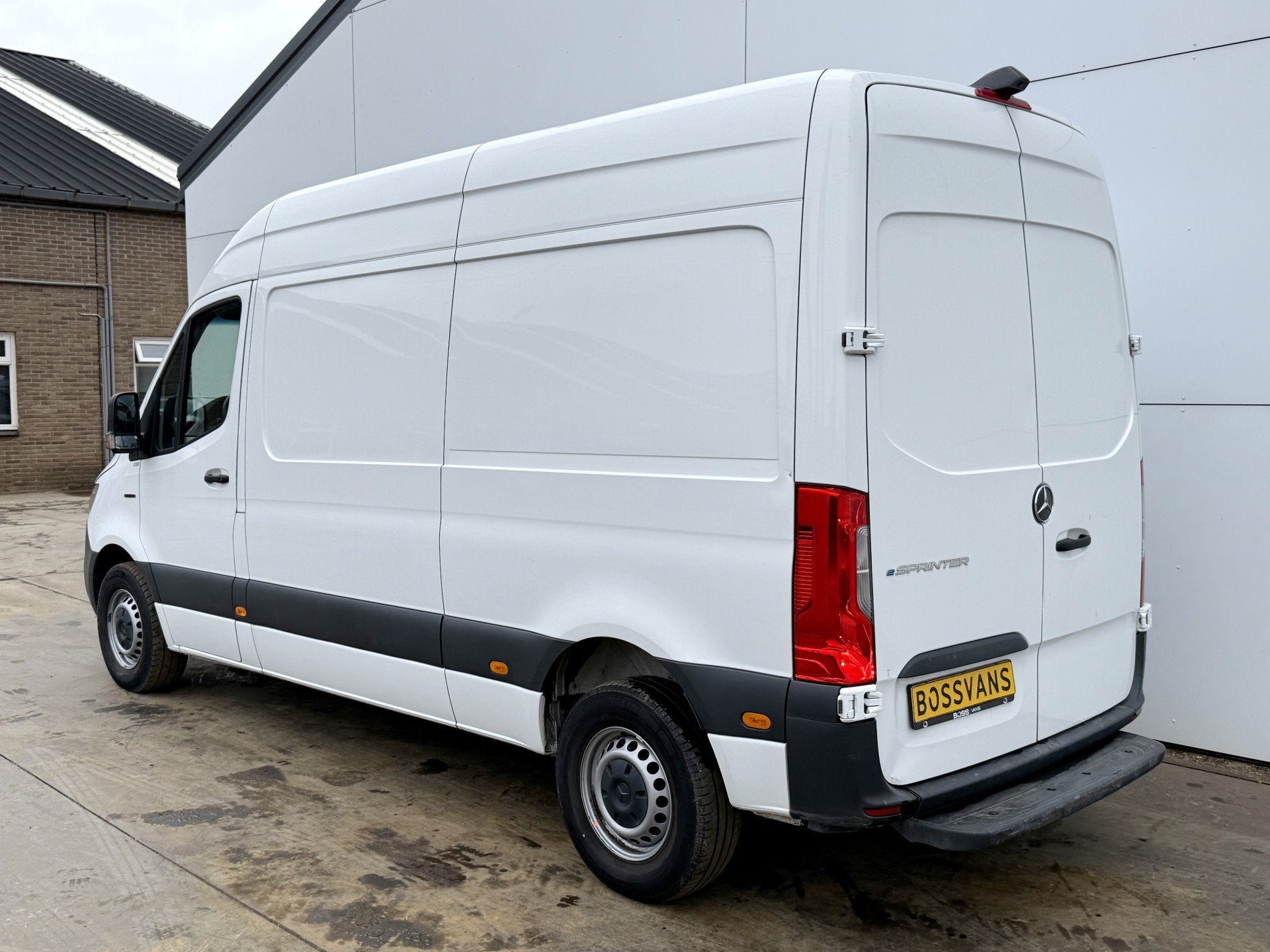 Mercedes-Benz eSprinter 312 55kWh L2H2 Elektrisch 145km WLTP, Autos, Camionnettes & Utilitaires, Achat, Entreprise, 3 places, 116 ch