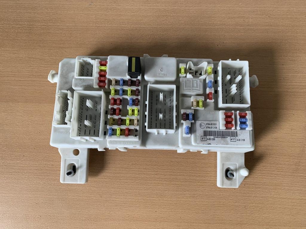 zekeringkast ford C-max / focus II 519256606 7M5T-14A073-FF, Gebruikt, -, -, Ophalen of Verzenden