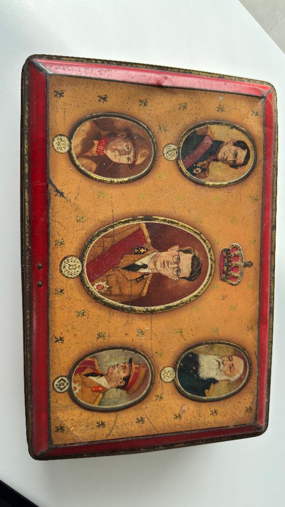 Coffret vintage en métal - Famille royale de Belgique, Enlèvement ou Envoi