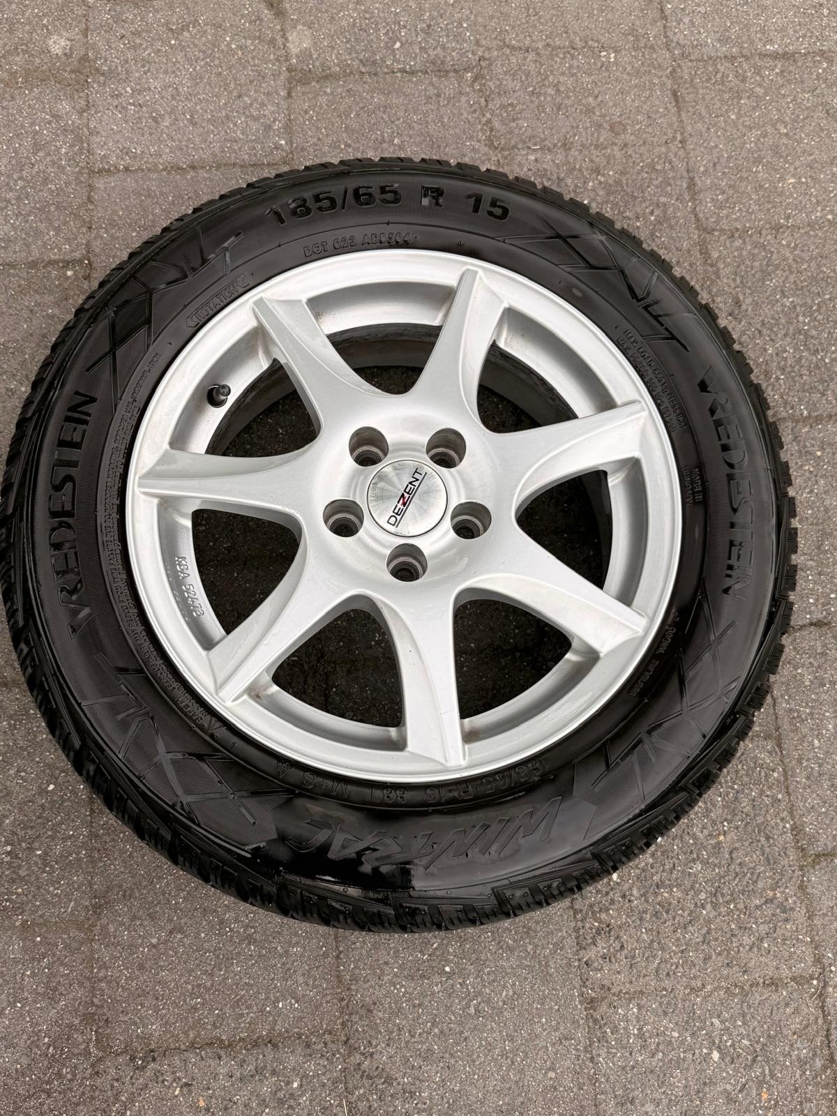 4x jantes Seat Ibiza + pneus 185/65 R15 Vredestein

je, Autos : Pièces & Accessoires, Enlèvement, Pneus et Jantes
