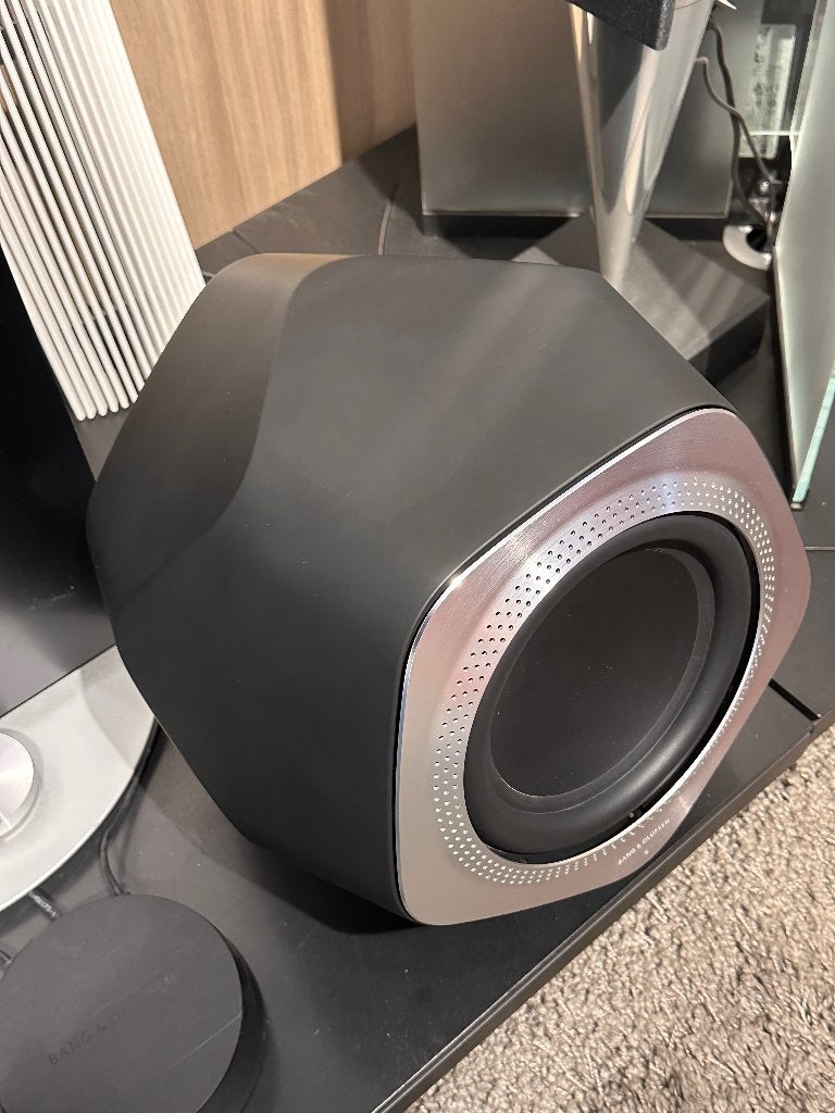 Bang & Olufsen Beolab 19 Black Subwoofer WISA - B&O, Audio, Tv en Foto, Subwoofer, Info@bang-olufsen.dk, Zo goed als nieuw, 120 watt of meer
