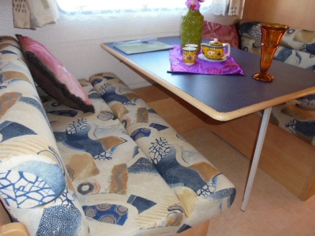 mooie luxe 425 met stapelbed+vastbed,treinzit,vast wc+tent-, Caravans en Kamperen, Dwarsbed, Bedrijf, Schokbreker, 4 tot 5 meter