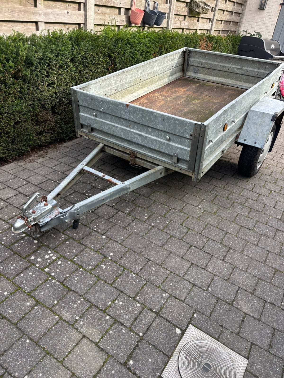 Aanhangwagen Gegalvaniseerd staal, Ophalen, Gebruikt