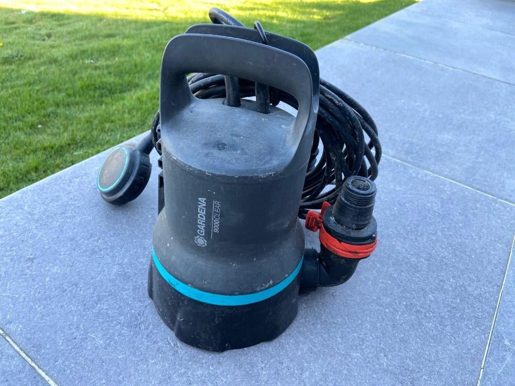 Pompe submersible Gardena 9000 CLEAR, Enlèvement, Utilisé, Électrique, Pompe à eaux claires