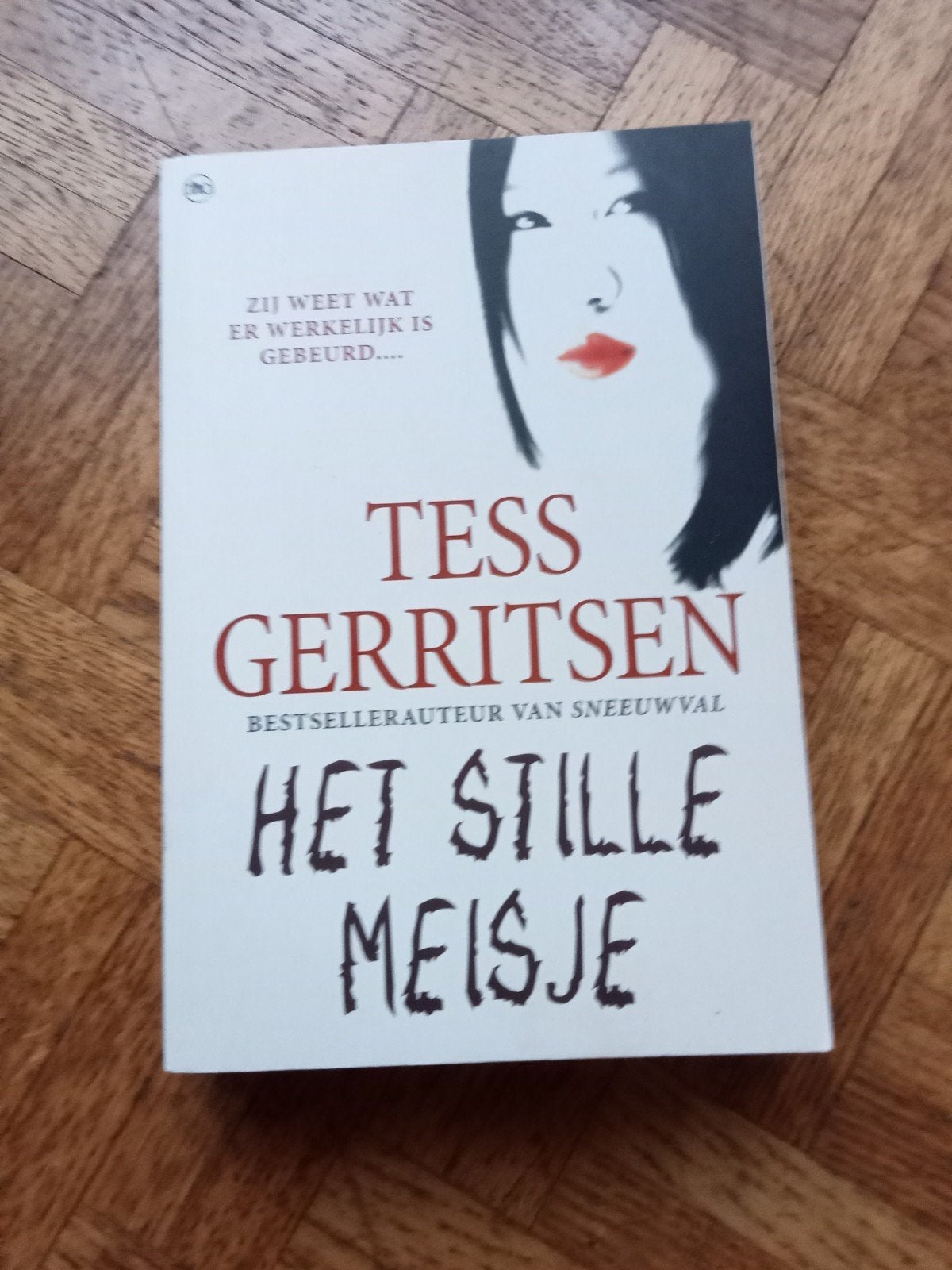 Tess Gerritsen: Het stille meisje, Ophalen of Verzenden, Gelezen
