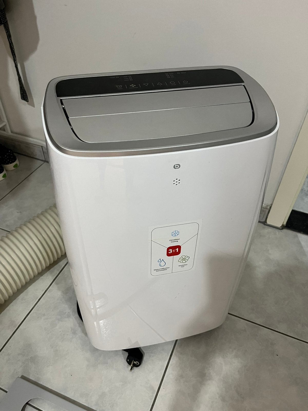 Essentielb Mobiele Airco met garantie, Elektronische apparatuur, Airco's, Ophalen, Ventileren, Zo goed als nieuw, Afstandsbediening