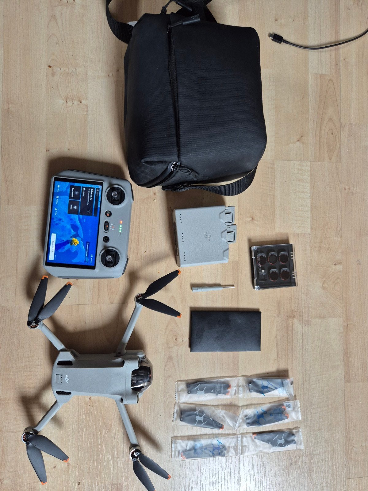 DJI mini 3 pro fly more combo, Drone avec caméra, Moins de 250 g, Comme neuf, DJI