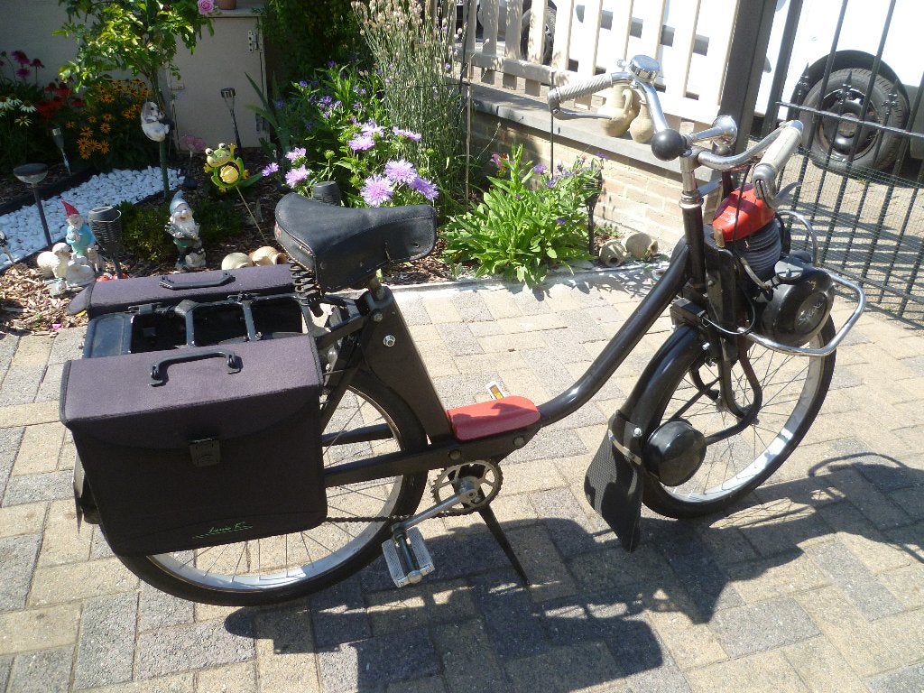 solex 2200 met papieren en sportcilinder, Fietsen en Brommers, Brommers | Solex, Ophalen, Gebruikt, Klasse A (25 km/u), 2200 (Koffertje)