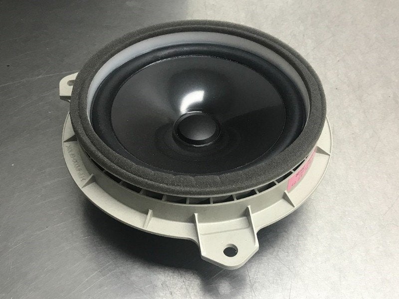 LUIDSPREKER Lexus CT 200h (01-2010/09-2020) (|8616076080|), Gebruikt, Lexus
