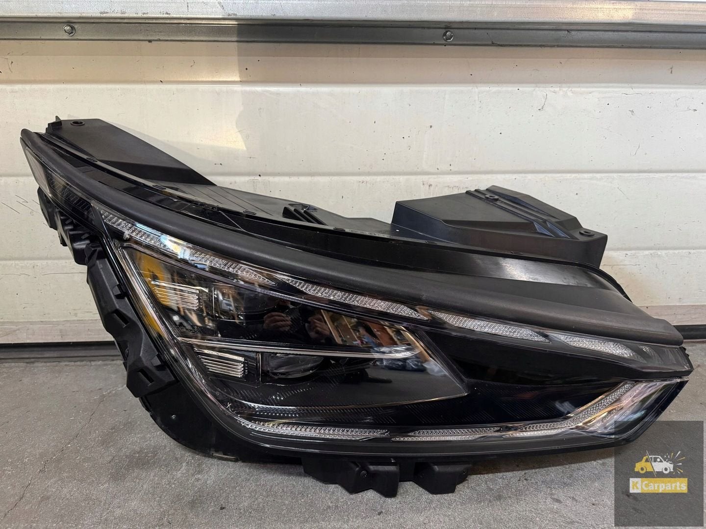 KIA EV6 FULL LED feu droit, Kia, Heolleung-ro 12
06797  Seoul, Utilisé, Info@kia.com