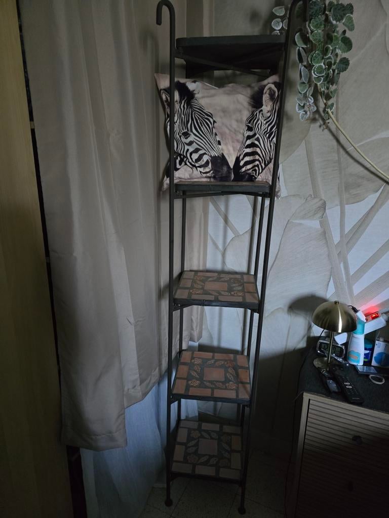 Lot de 2 étagères en fer forgés anciennes 170 et 140 cm