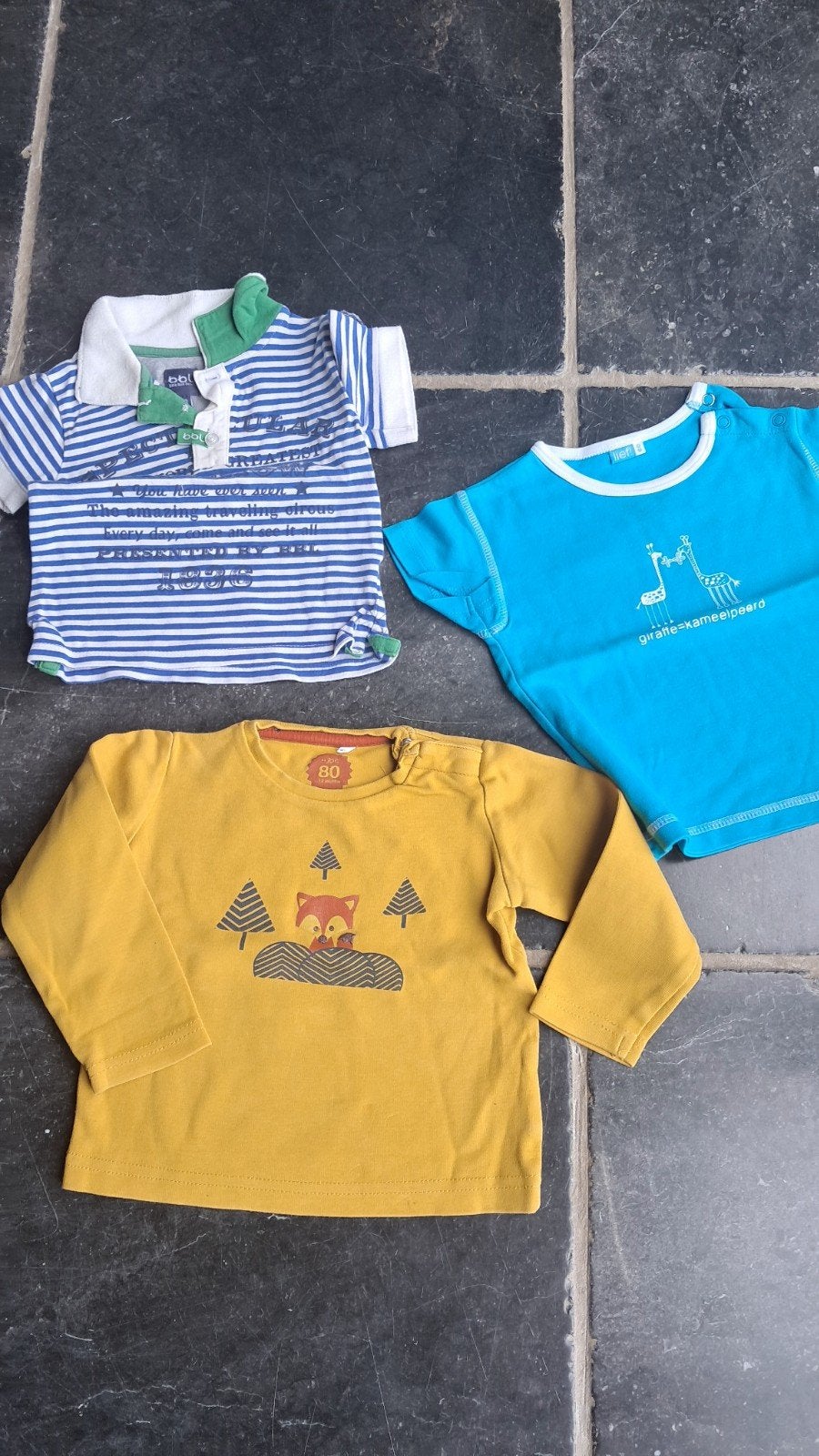 3 t shirts maat 80, Enfants & Bébés, Vêtements de bébé | Taille 80, Enlèvement ou Envoi, Comme neuf, Garçon, Chemisette ou Manches longues