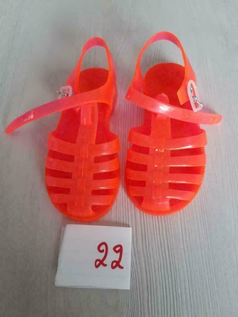 watersandalen en slippers maat 22 tem 29, Enlèvement ou Envoi, Neuf, Garçon ou Fille, Chaussures