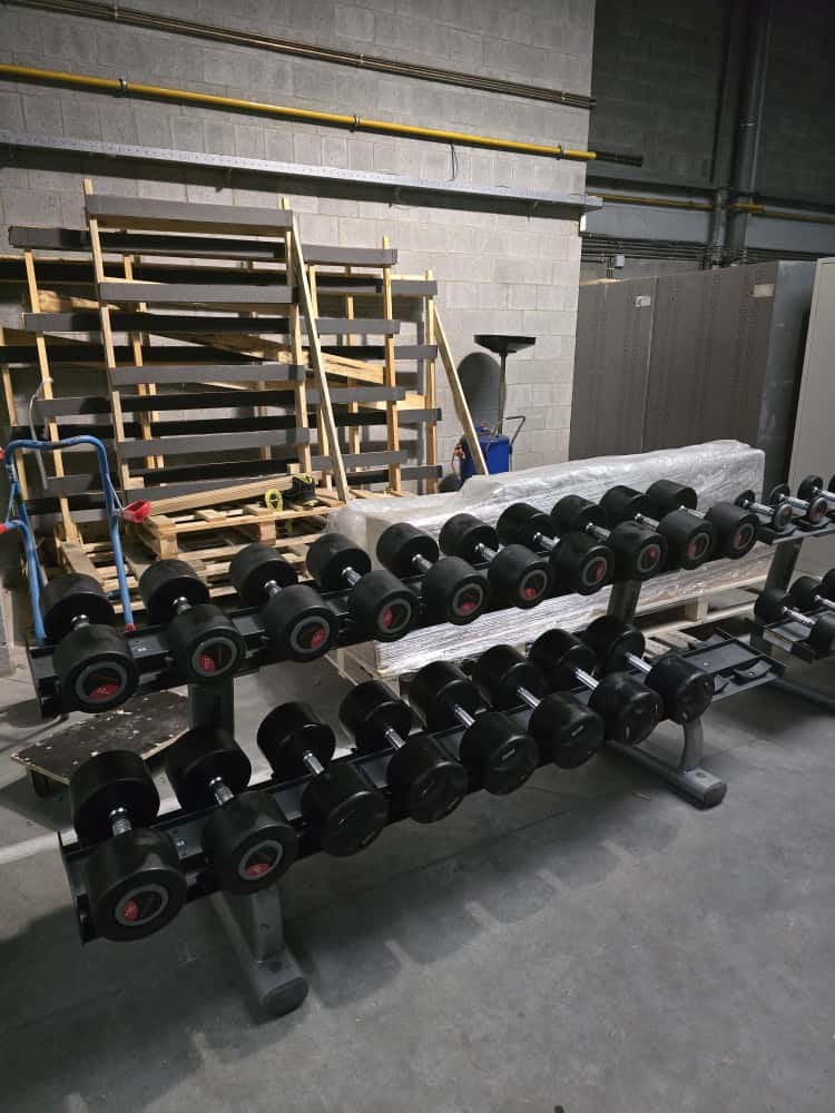 HALTÈRES LIFE FITNESS AVEC SUPPORT 4KG-32KG, Sports & Fitness, Enlèvement, Comme neuf