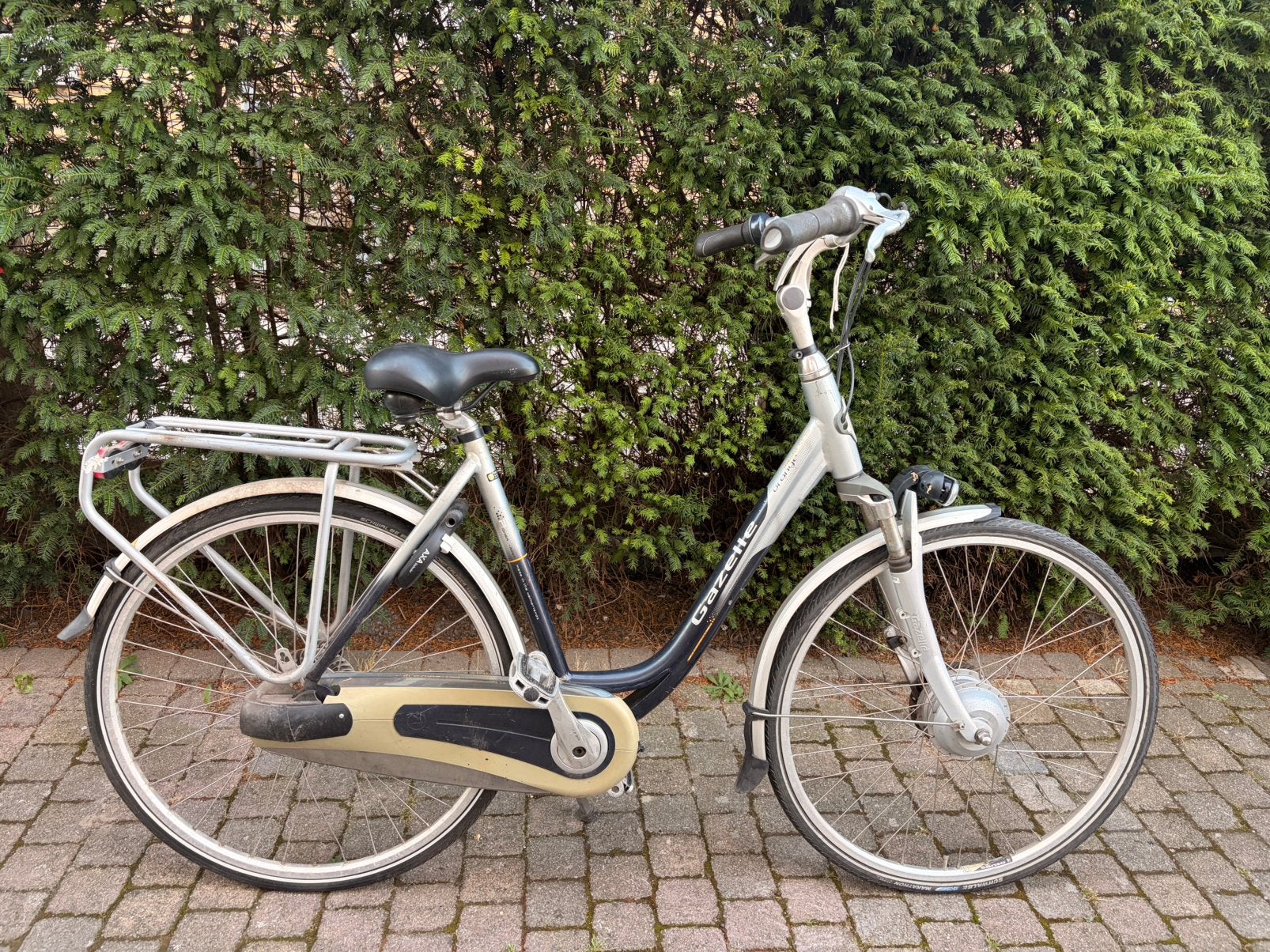 Damesfiets merk gazelle met werk aan !!!, Fietsen en Brommers, Ophalen, Gebruikt, Gazelle