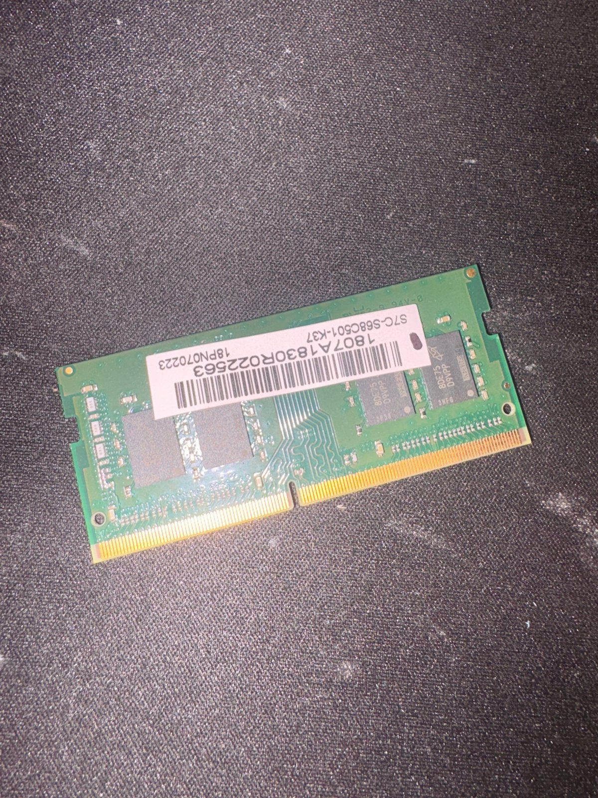 Barette de ram ddr 4 8 g, Informatique & Logiciels, Mémoire RAM, Enlèvement, Comme neuf, DDR