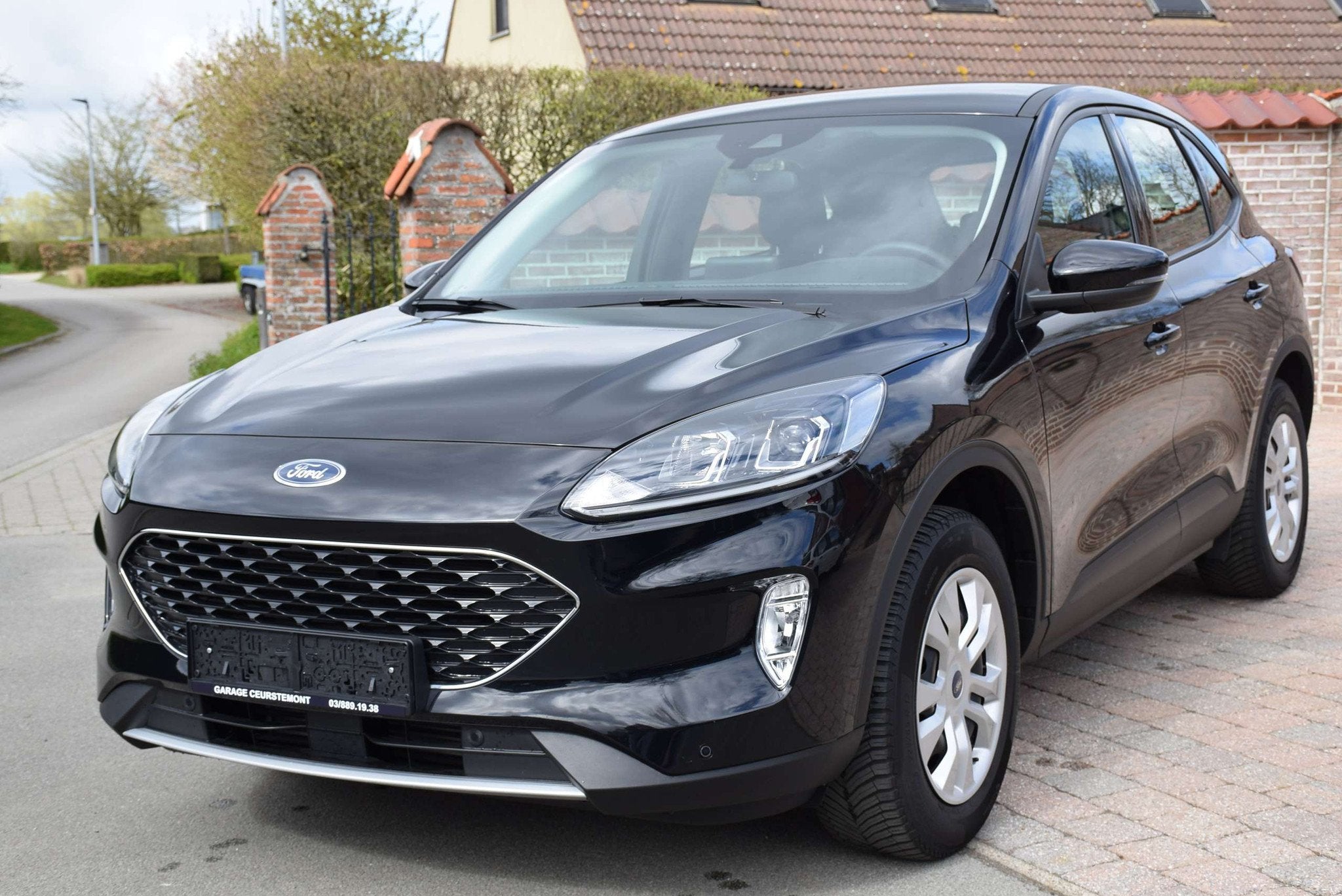 Ford Kuga Kuga 1.5 EcoBoost FWD Graphite Tech Edition, Auto's, Voorwielaandrijving, Stof, 4 cilinders, https://public.car-pass.be/vhr/45c739b4-16fb-4b90-b566-60beeee3e1b2