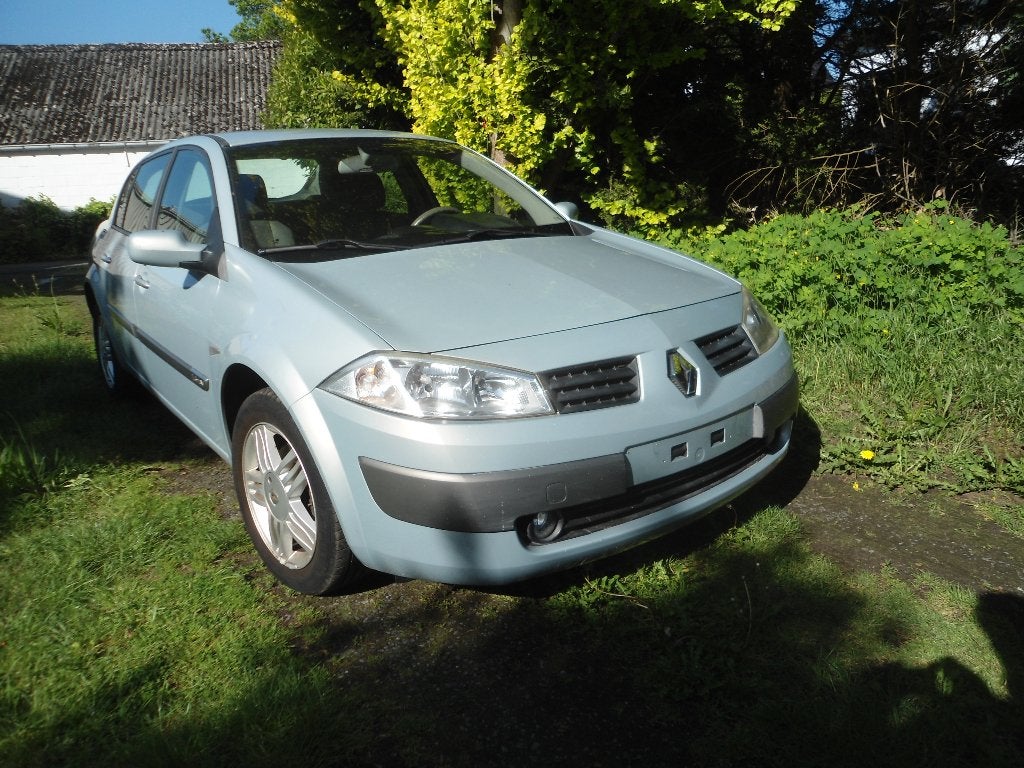 Renault megane : 1e Eigenaar 110.381km met keuring & carpas, Voorwielaandrijving, 4 deurs, Beige, 4 cilinders