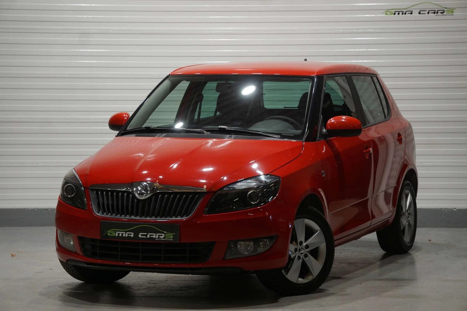 Skoda Fabia Fabia 1.6 CR TDi Airco-PDC-5 Deurs-Garantie, Autos, Skoda, Rouge, Euro 5, Achat, 90 ch