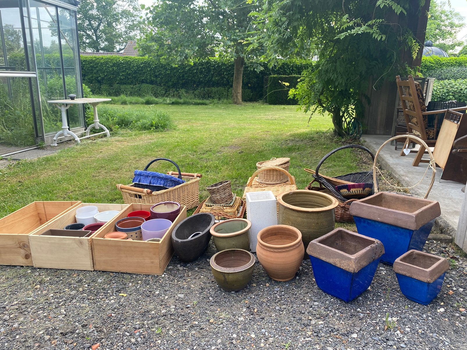Lot bloempotten en mandjes, Ophalen, Zo goed als nieuw