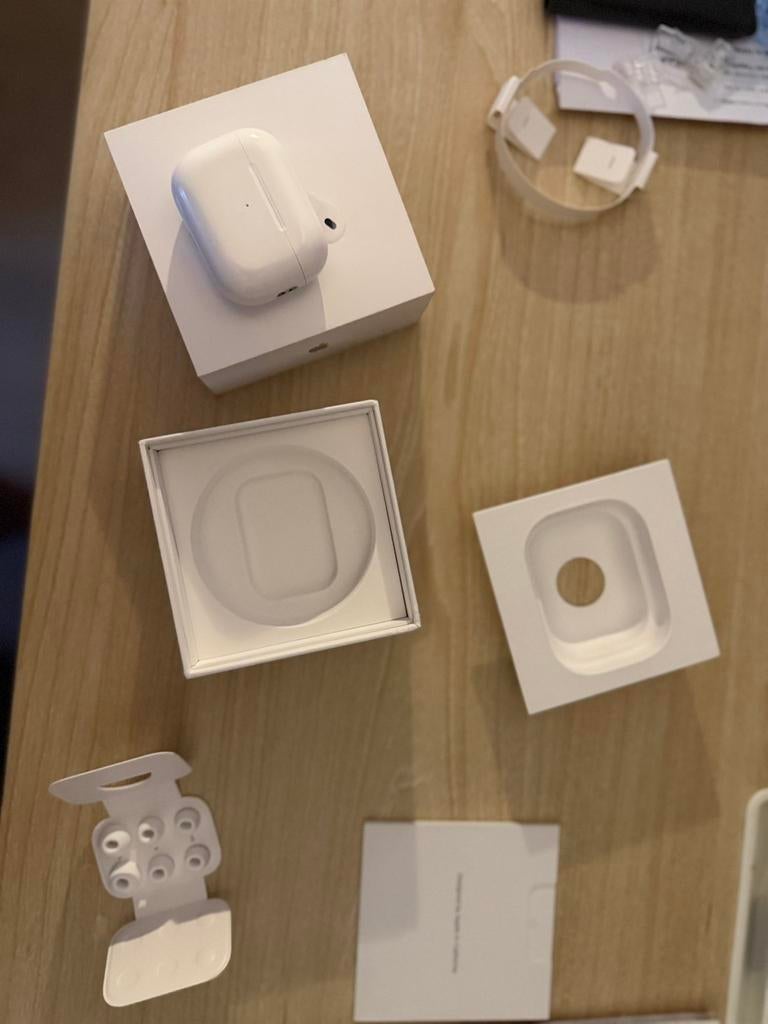 Airpods pro 2 original, Réduction active du bruit, Comme neuf, Blanc, Intra-auriculaires (Earbuds)