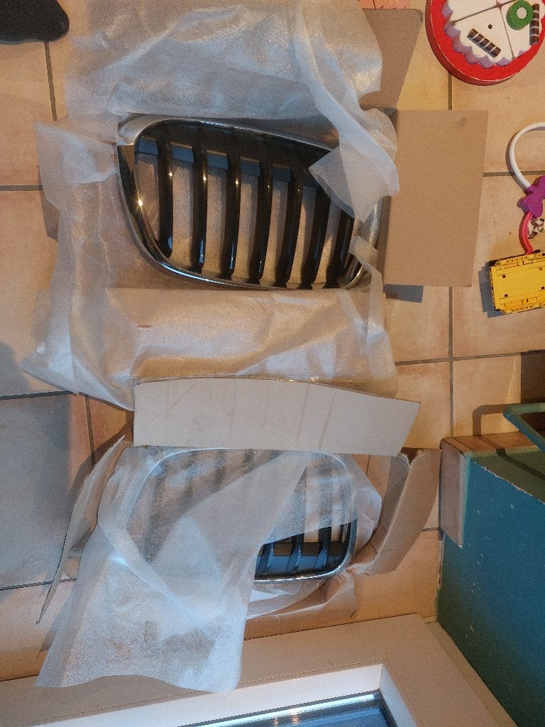 Calandre de BMW X1 (F48) neuve, Neuf, BMW, Avant, Enlèvement ou Envoi