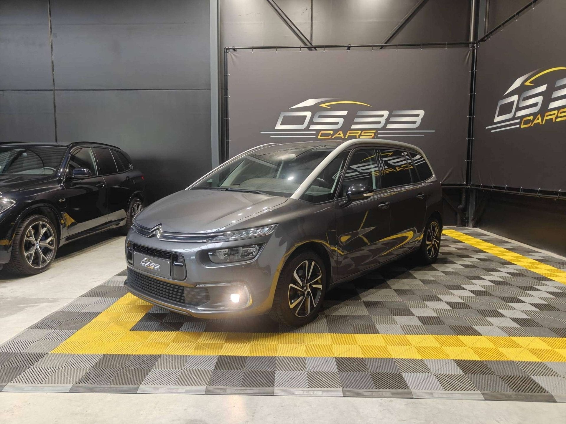 Citroen C4 SpaceTourer 1.2 Shine 7-zit/Keyless/DodeHoek/Appl, Dealer onderhouden, Stof, Gebruikt, 1199 cc