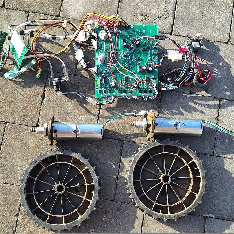 Électronique complète + moteurs tondeuse robot worx, Tondeuses à gazon sur batterie, Moins de 30 cm, Tondeuse rotative, WORX