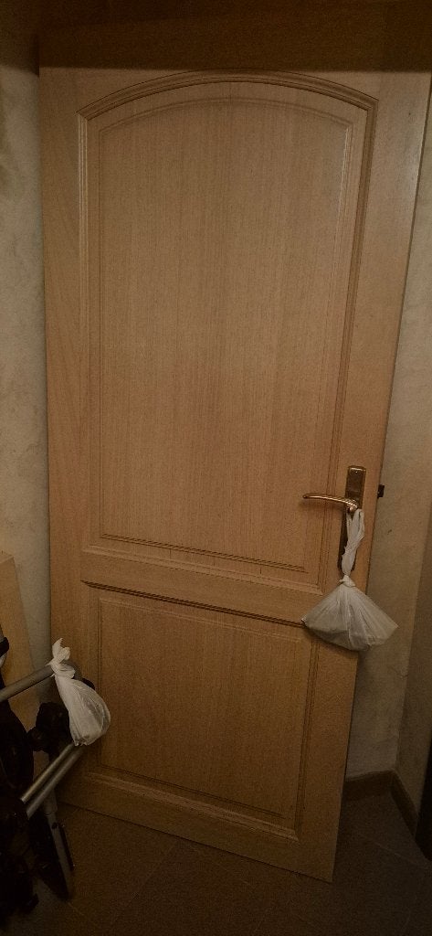 2 portes intérieures en bois massif, Enlèvement, Utilisé