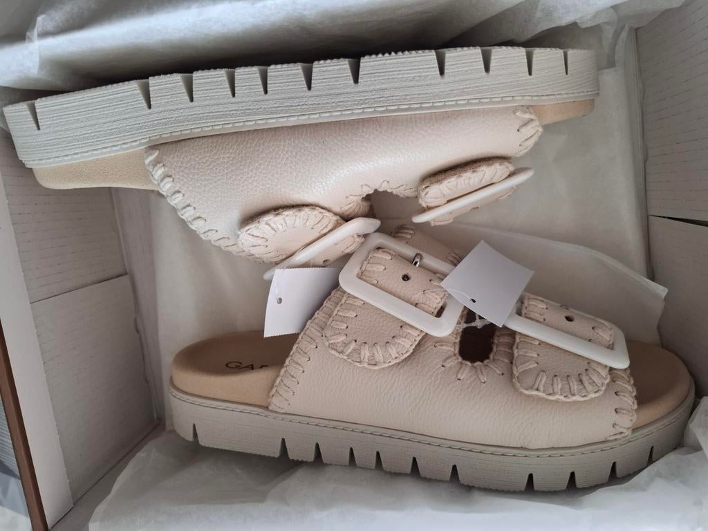 Spiksplinternieuwe slippers van Gabor,maat 39, Kleding | Dames, Ophalen of Verzenden, Slippers