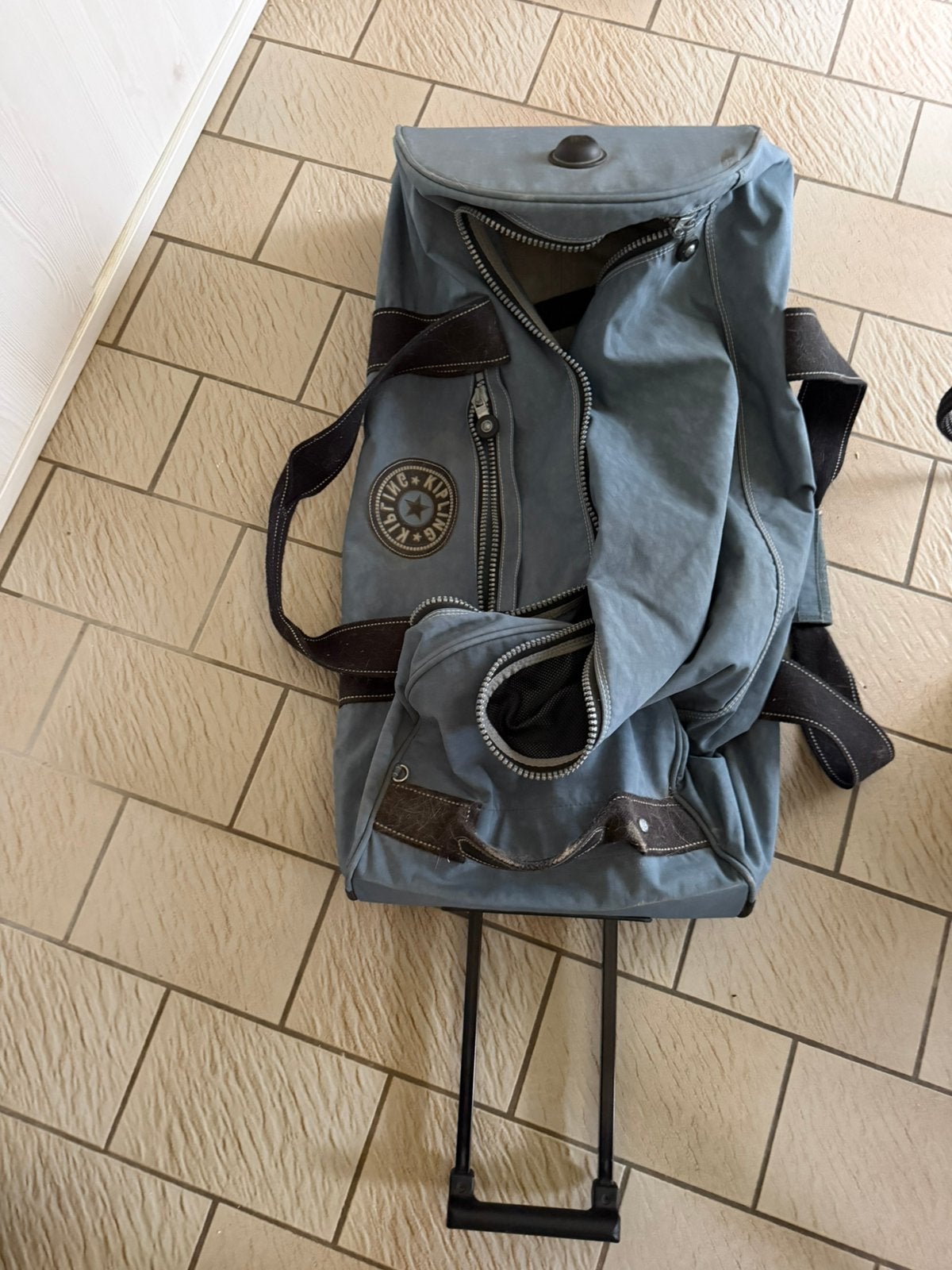 Grote kipling reiskoffer, Ophalen, Zo goed als nieuw