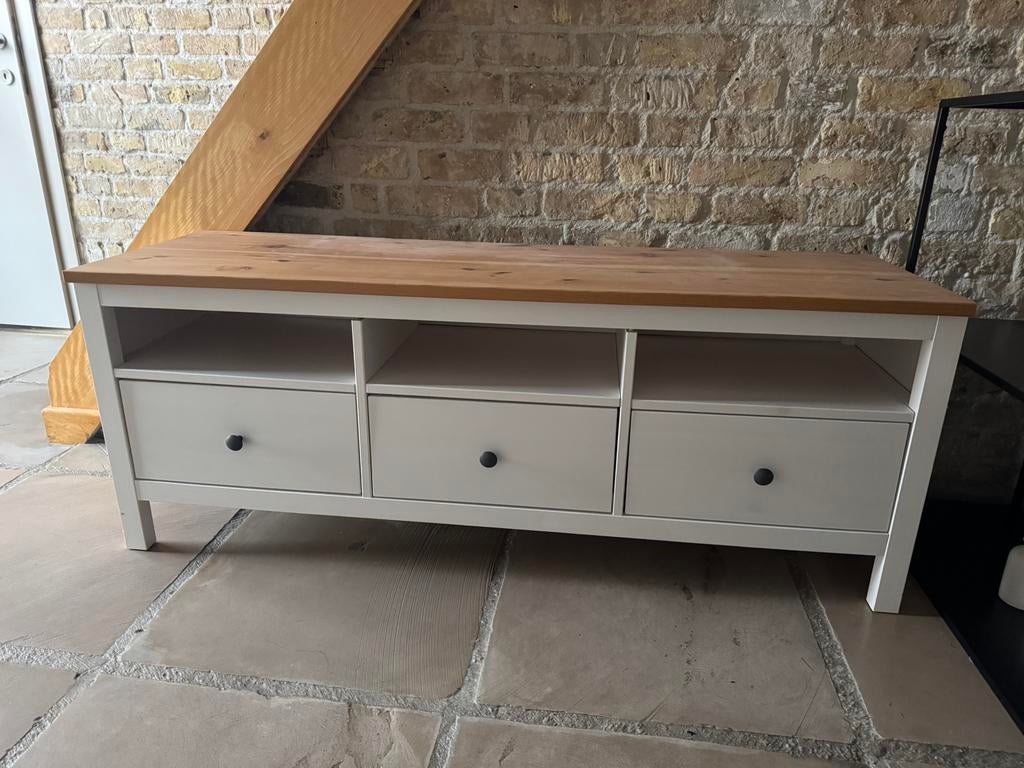 Tv meubel te koop ikea, Huis en Inrichting, Ophalen, Zo goed als nieuw