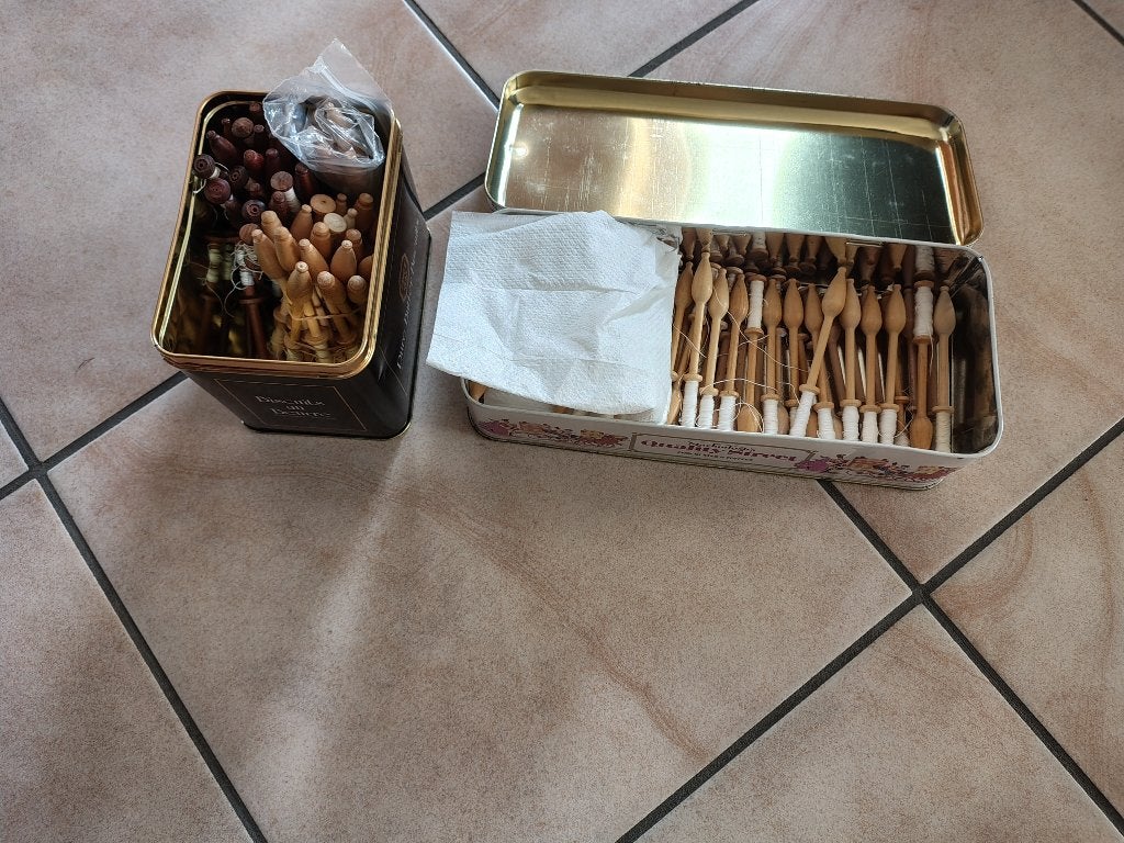 Te koop: klosjes om kant te klossen, Ophalen of Verzenden, Zo goed als nieuw, Klos(sen)