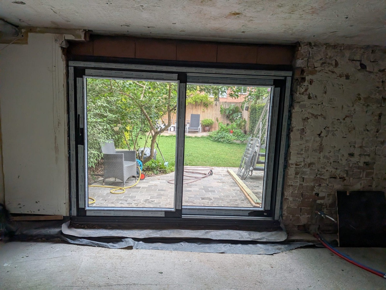 Nieuw schuif raam PVC gealan  2558mm x 1888mm, Enlèvement