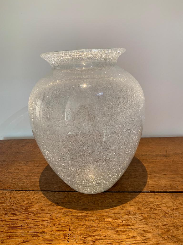 Vase design soufflé à la bouche nacré irisé années 1980, Enlèvement ou Envoi