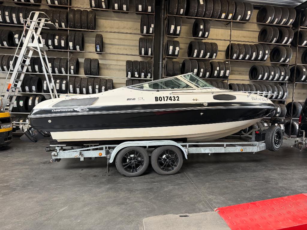 Boot met trailler, Gebruikt, Binnenboordmotor, Dieptemeter, 285 pk