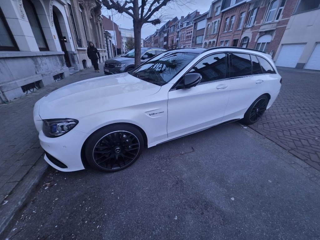 mercedes c63 amg, Auto's, Automaat, Achterwielaandrijving, 4000 cc, Wit