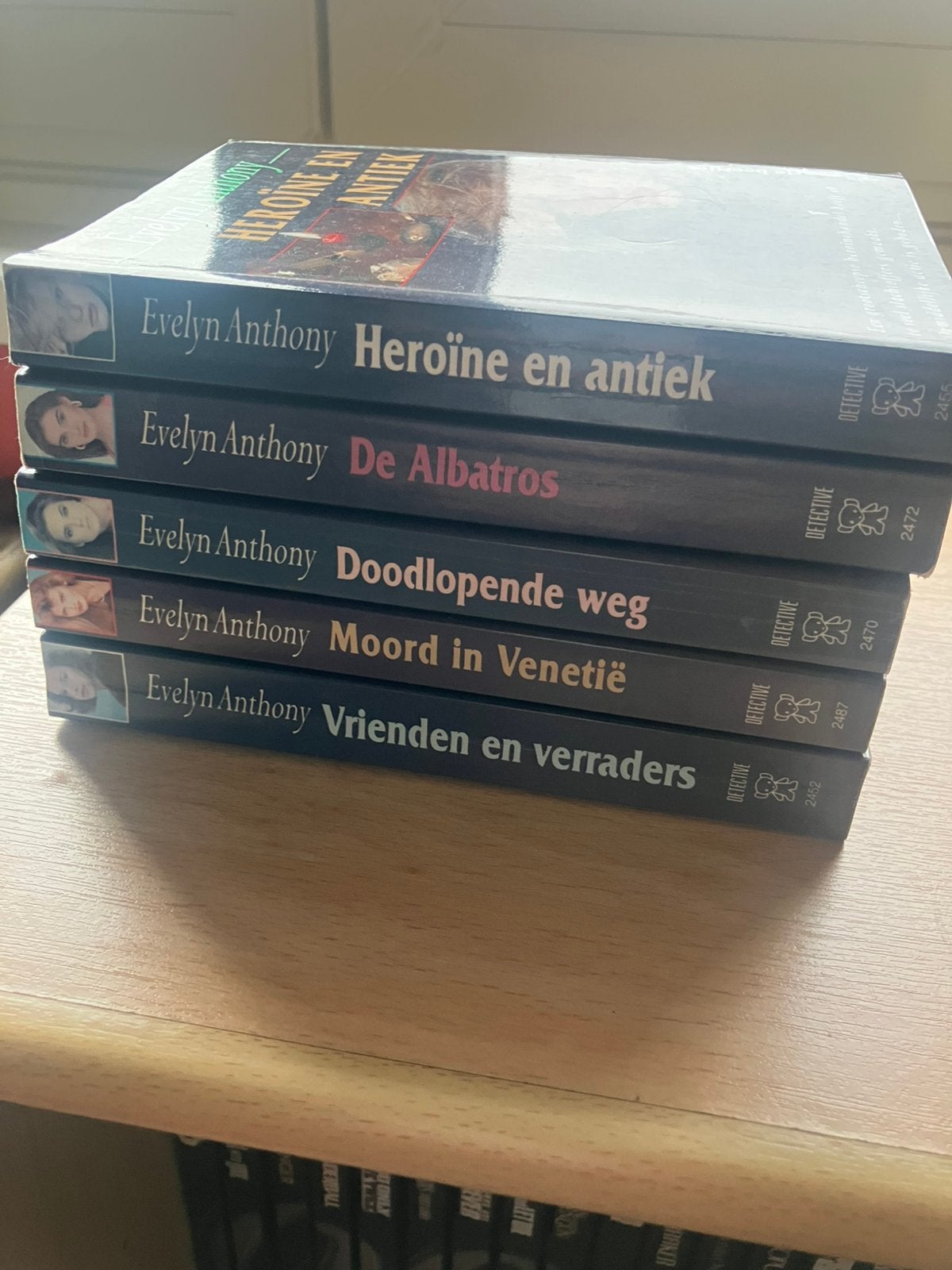 5 boeken evelyn anthony, Boeken, Avontuur en Actie, Ophalen, Gelezen