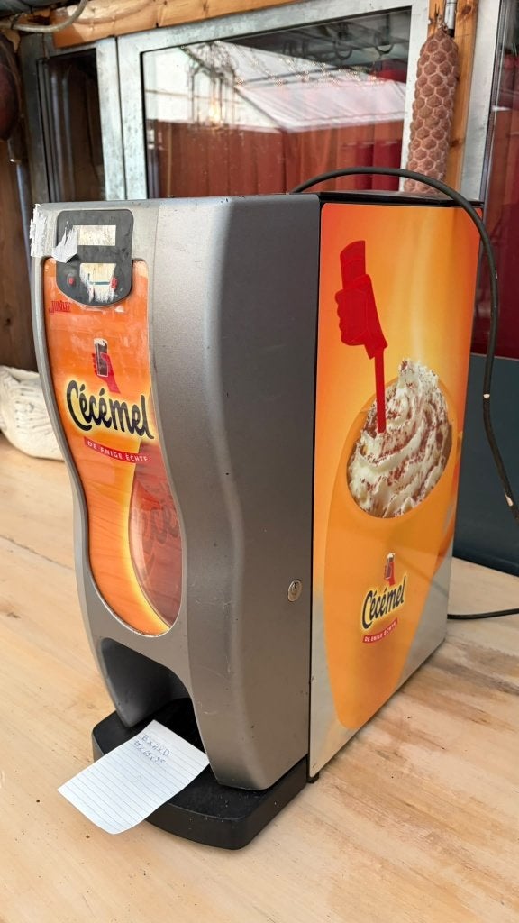 Cecemel chocolademelk automaat van Etna voor horeca, 10 tasses ou plus, Enlèvement, Utilisé, Autres modèles