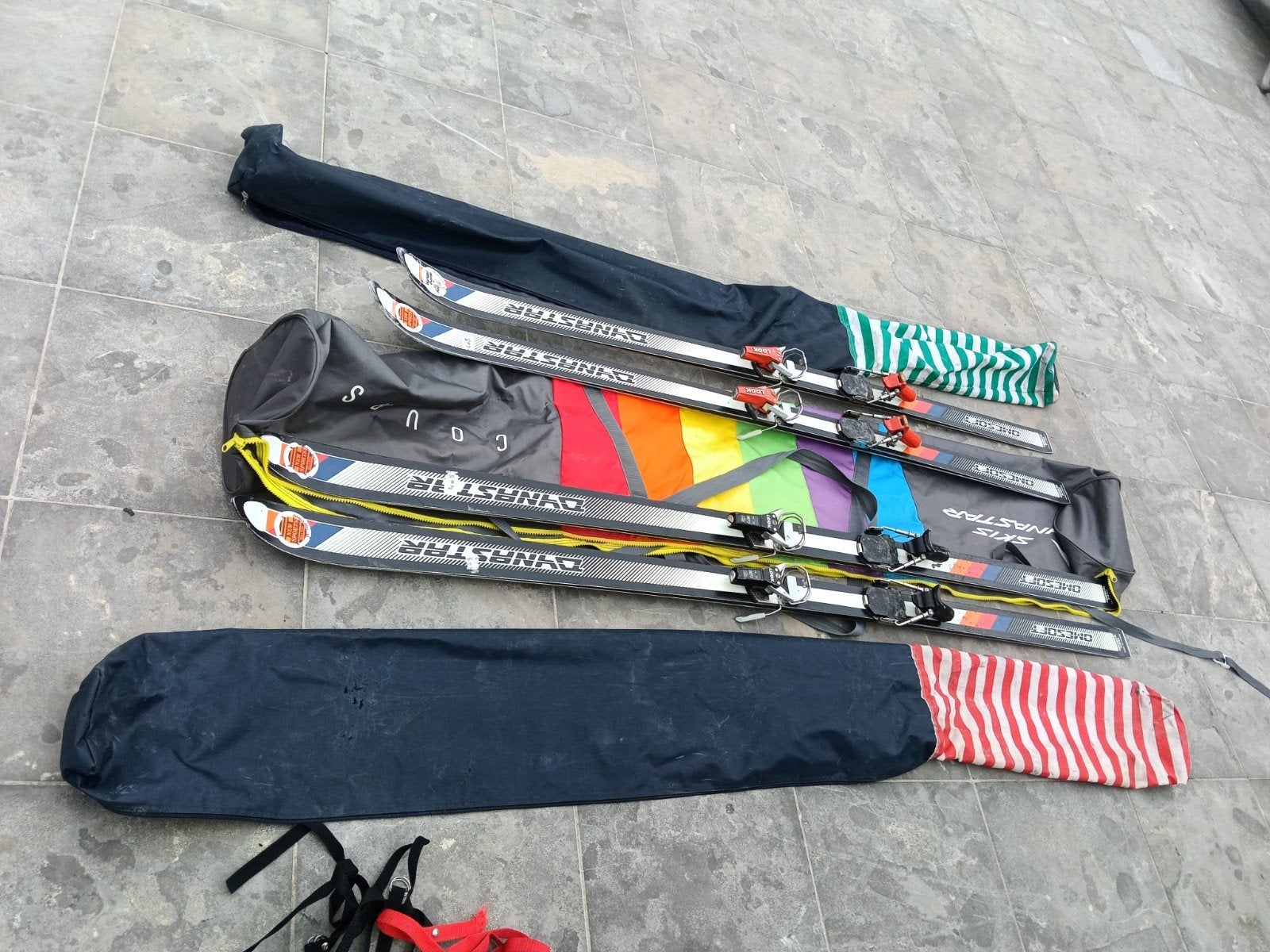 Vintage ski's Dynastar Omesoft. 2 paar + draagtassen, Enlèvement, Utilisé, Ski, Skis