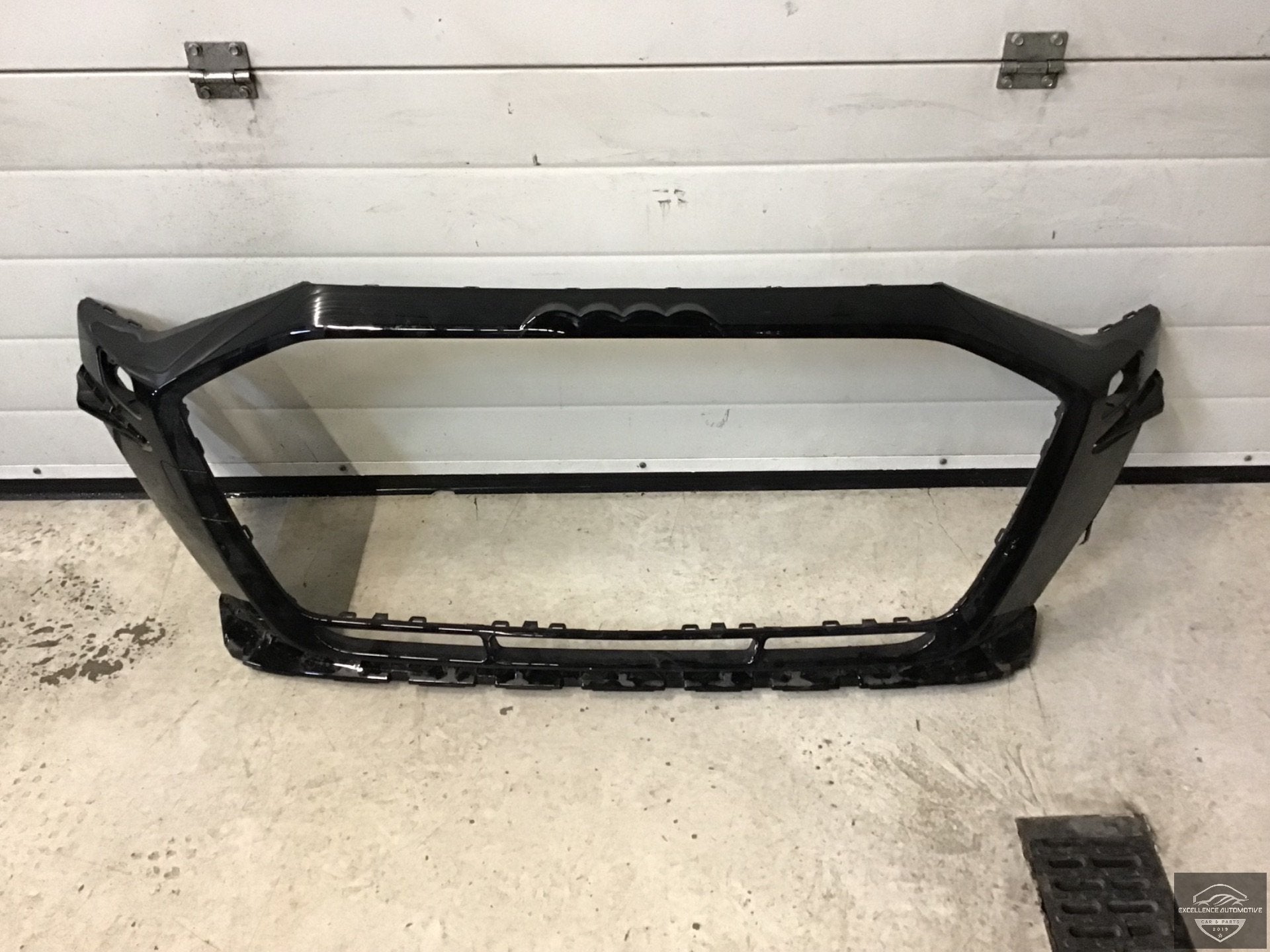 Pare-chocs avant Audi RS3 8Y Facelift 24+ KLS Original 8Y080, Pare-chocs, AUDI AG, Auto-Union-Strasse 1
85045  Ingolstadt, DE