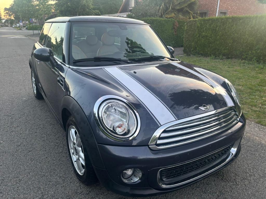 Mini Cooper Austin 1.6 Benzine | Automaat (2012) | Gekeurd, Automaat, Beige, Leder, Particulier
