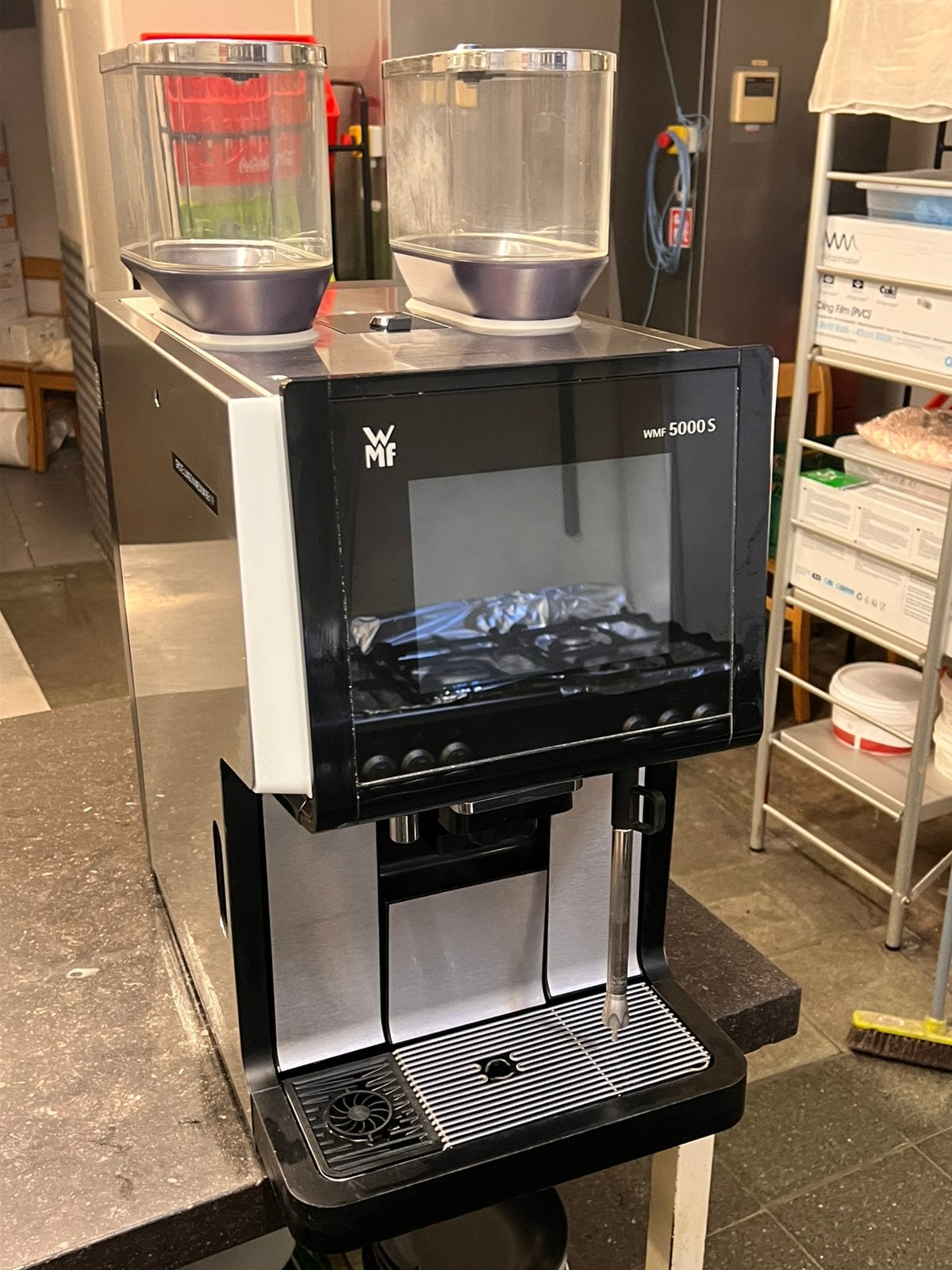 professionele volautomatische koffiemachine – 2016, Electroménager, Enlèvement, Comme neuf, Grains de café