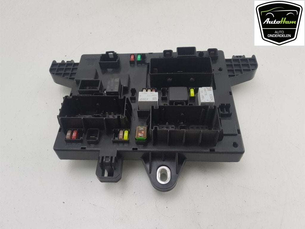 BOITIER FUSIBLES Opel Zafira Tourer (P12) (|20957185|), Dhr. J. Ham, Administratie@autoham.nl, Opel, Utilisé